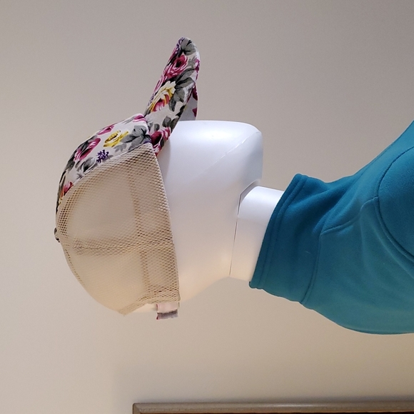 NEW Women's Adjustable Floral Canvas & Mesh Ballcap - Picture 6 of 16